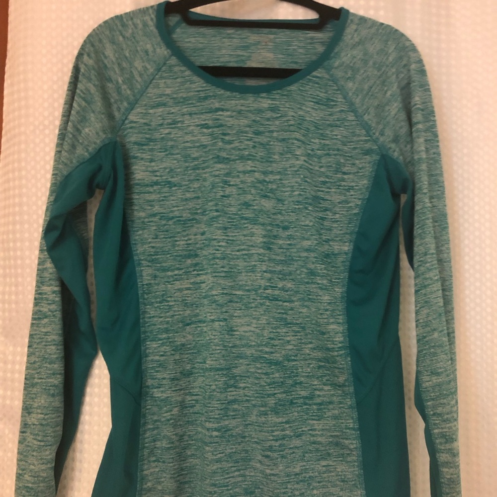 Danskin long sleeve athletic t-shirt